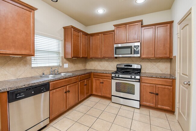 Building Photo - 2106 Harmon Crest Ct