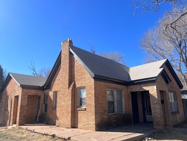 Building Photo - 2 Bed/1 Bath Newly Remodeled Single Family House