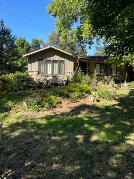 Building Photo - 14838 Kendall Ct