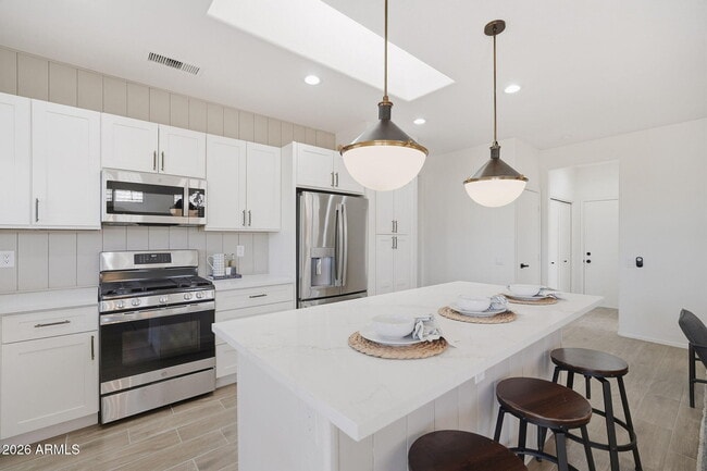 Building Photo - 22408 N Las Vegas Dr