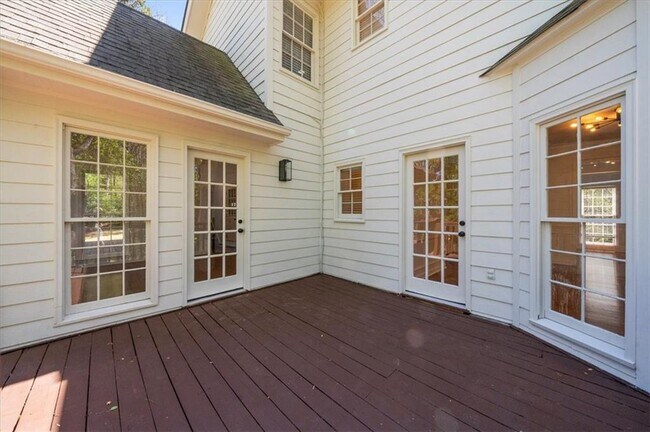 Building Photo - 11215 Highfield Chase Dr