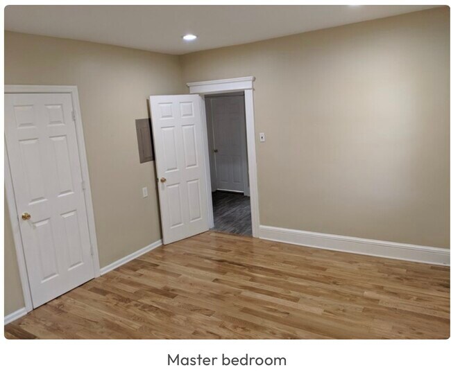 Master bedroom - 430 Littleton Rd