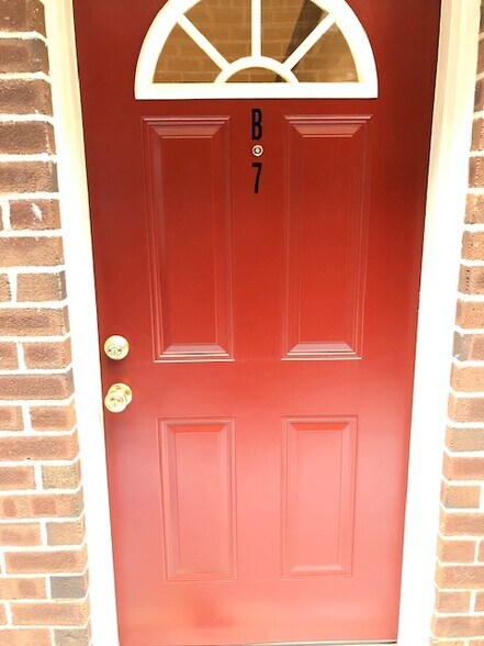 Building Photo - 74 69th St