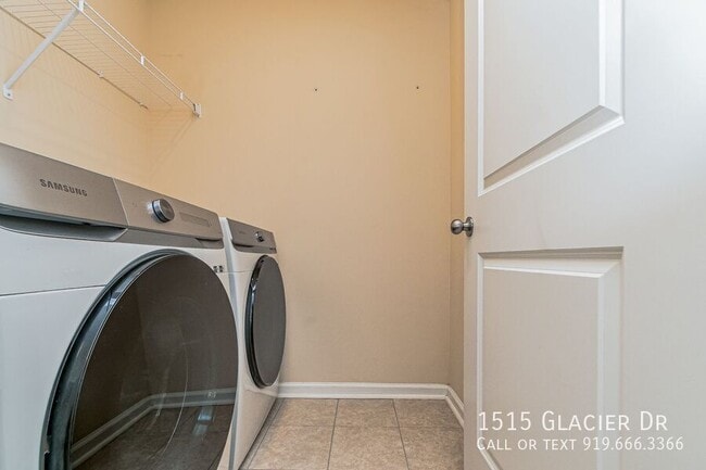 Building Photo - 1515 Glacier Dr
