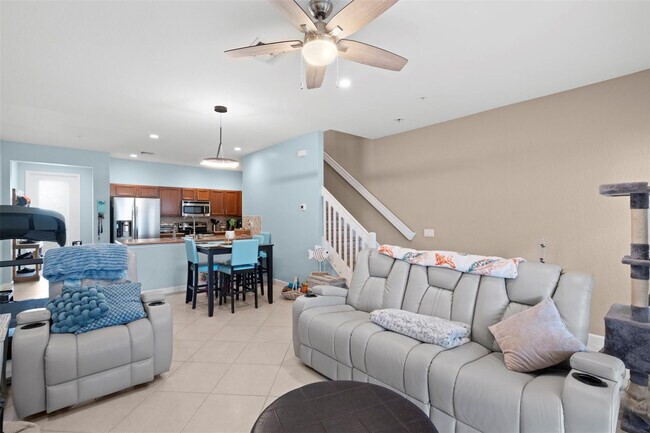 Building Photo - 9467 SW Merlin Ct