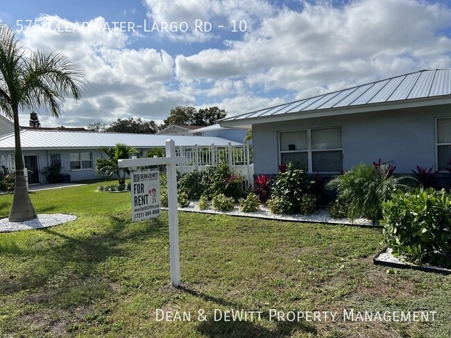 Building Photo - Remodeled 1 BR Apartment in Largo