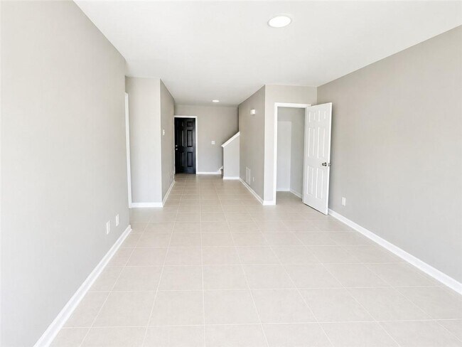 Building Photo - 842 Store House Ct