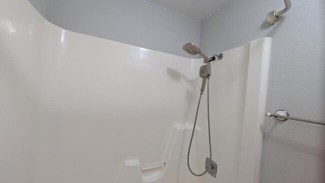 Building Photo - 12935 SW Conestoga Dr