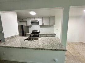 Building Photo - 252 Sharp Cir