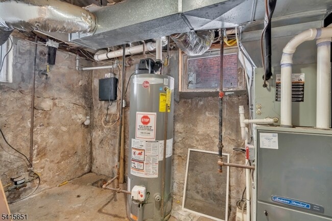 Building Photo - 323 Van Houten Ave