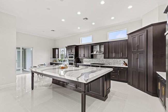 Building Photo - 14976 Woodlot Ct