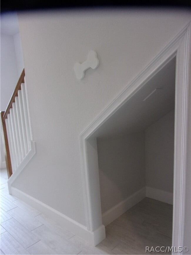 Building Photo - 215 Bittern Lp