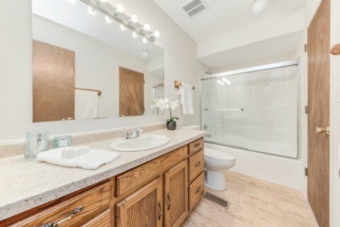 Building Photo - 7346 Country Creek Way