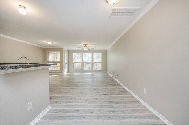 Building Photo - 4624 Larkspur St
