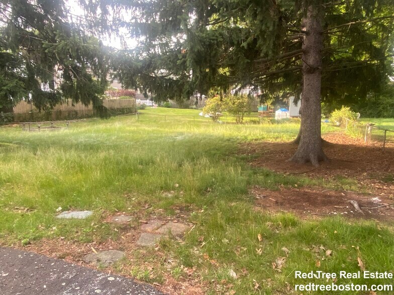 Building Photo - 56 Morrell St