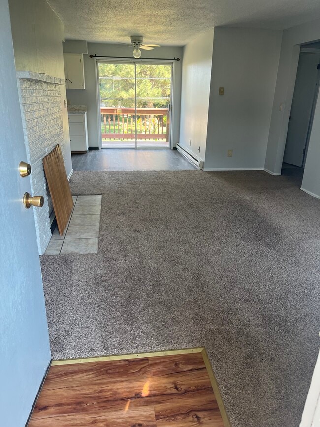 Building Photo - 604 Terry St