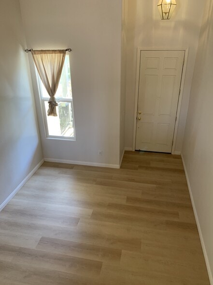 Building Photo - 1117 Yates Way