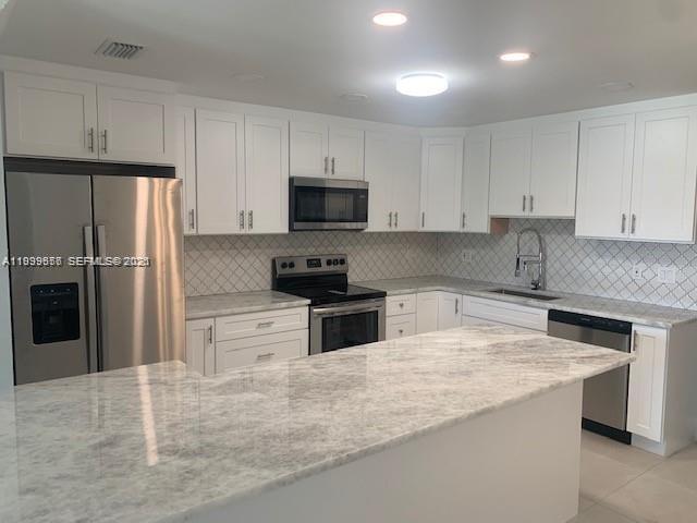 Building Photo - 272 NW 79th Ave