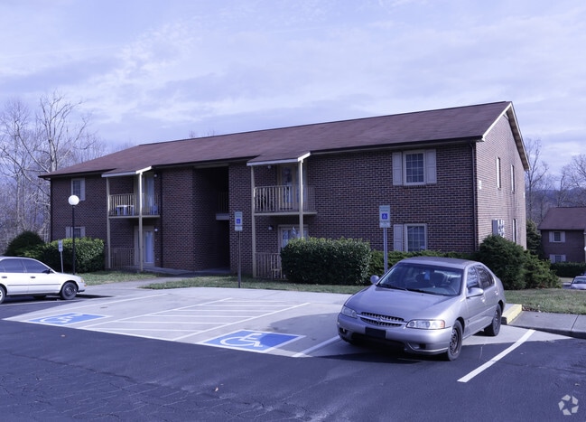 Building Photo - Kensington Forest Apartments