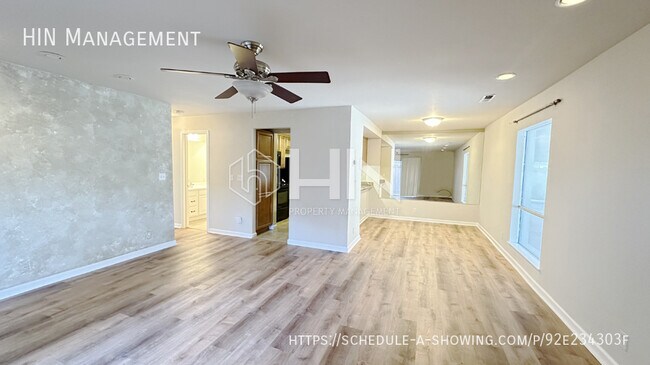 Building Photo - 5572 Magnolia Terrace