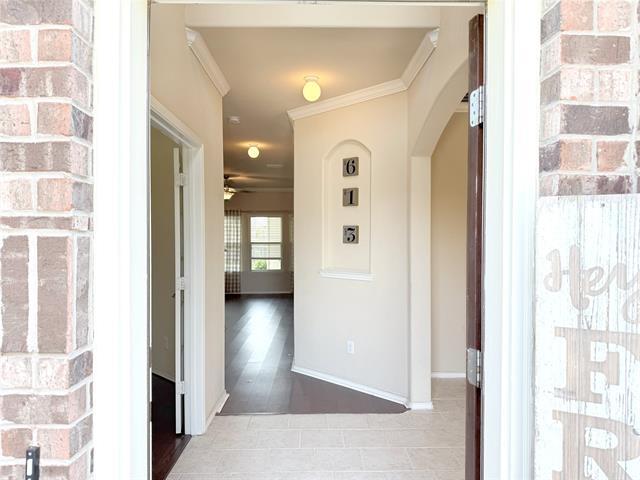 Building Photo - 613 Pawnee St