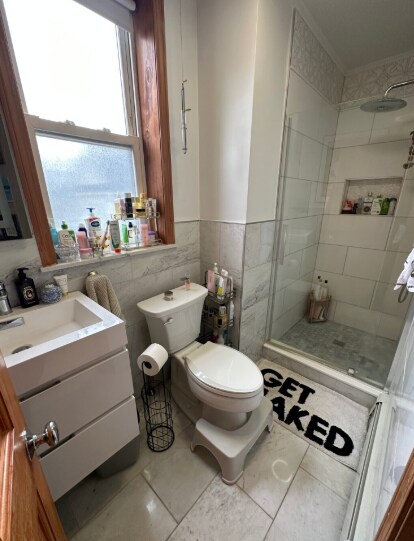 Building Photo - 25 Gibbs St