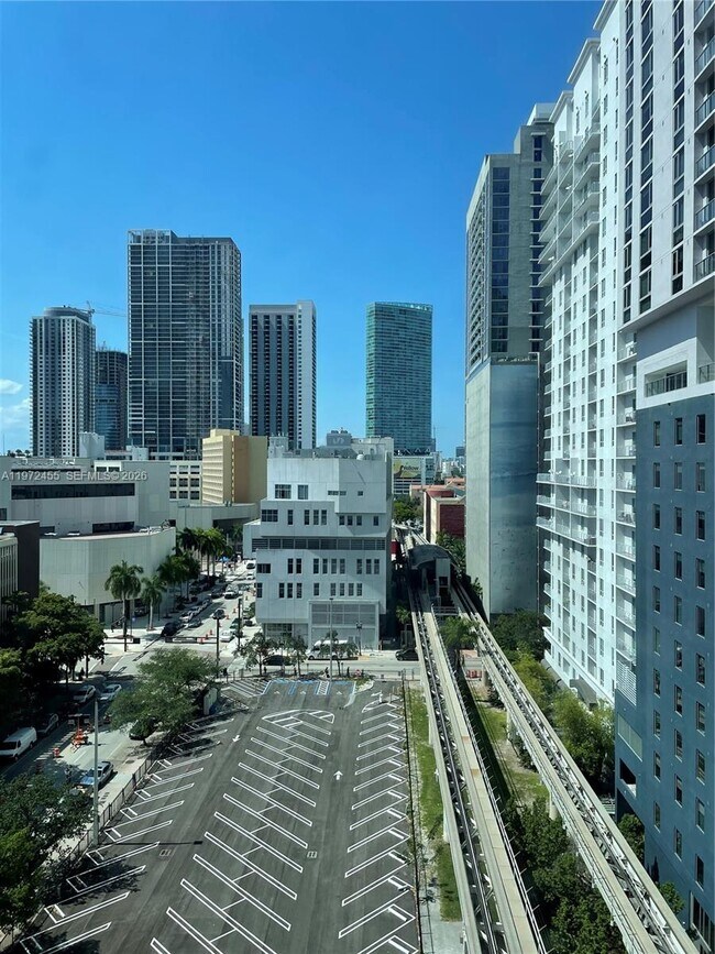 Building Photo - 133 NE 2nd Ave