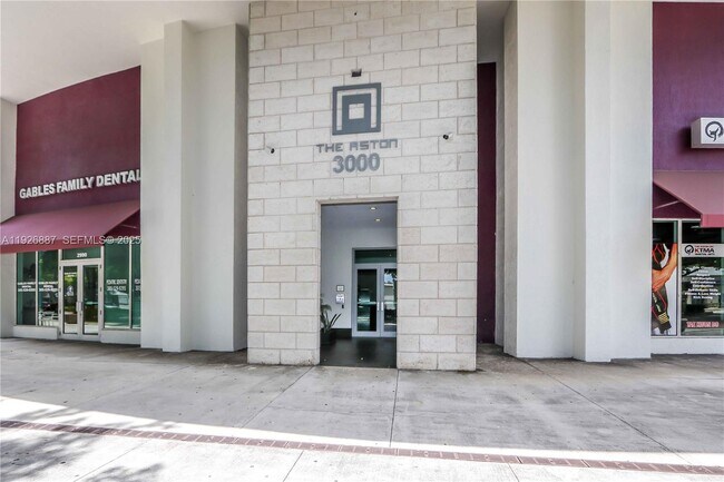 Building Photo - 3000 Coral Wy