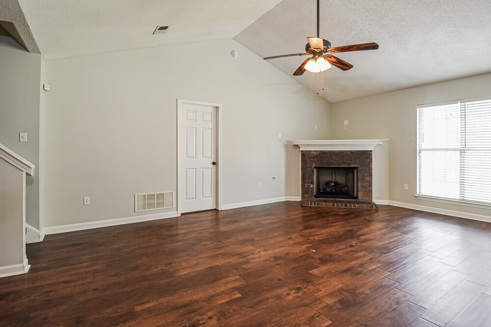 Building Photo - 8161 Loden Cove