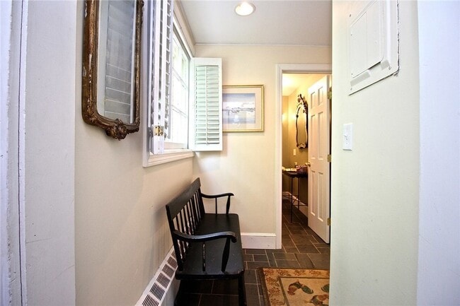 Building Photo - 434 Bellevue Ave