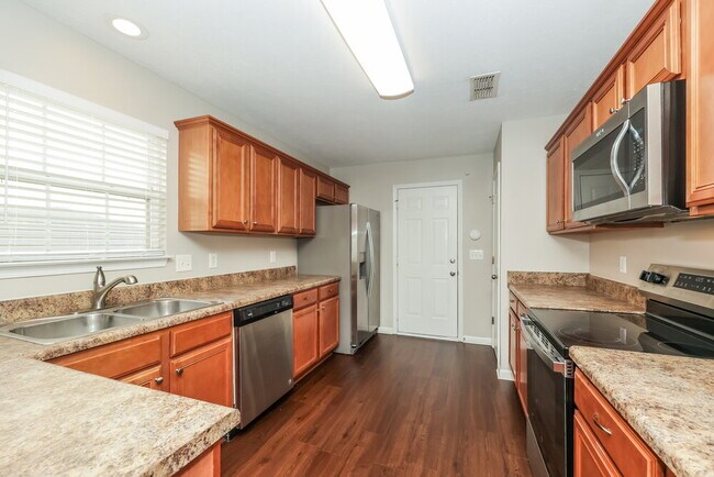 Building Photo - 845 Maricopa Dr