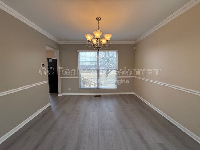 Building Photo - 468 Columbine Ln