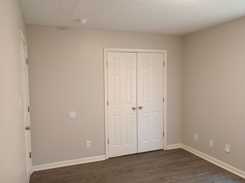 Building Photo - 263 Tinker Hill Cv