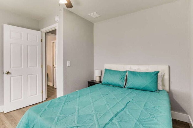 Building Photo - Charming 3-Bedroom, 2-Bath Home Near Downtown Pensacola