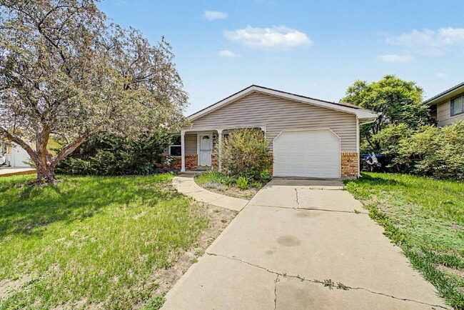 Building Photo - 2519 Danbury Dr