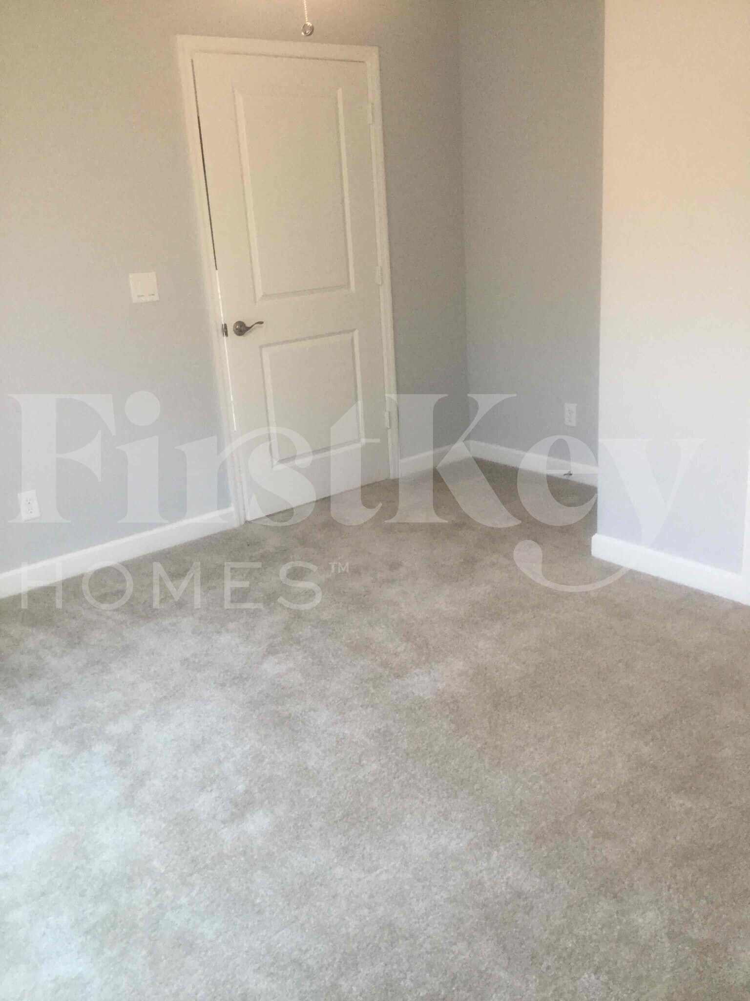 Building Photo - 328 SW Ridgecrest Dr