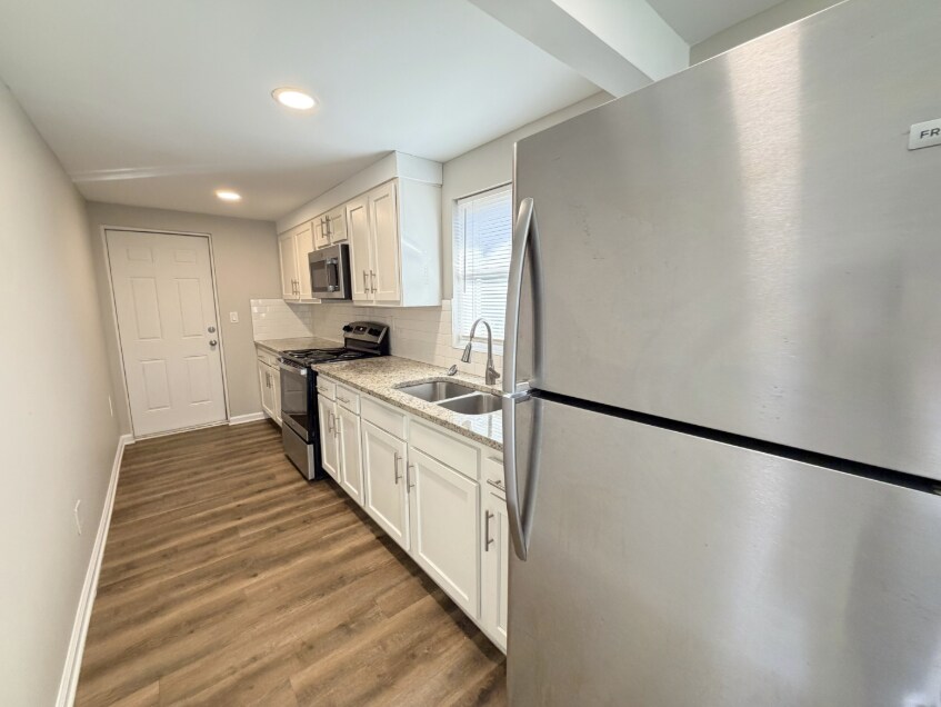 Building Photo - 3817 Peach Dr