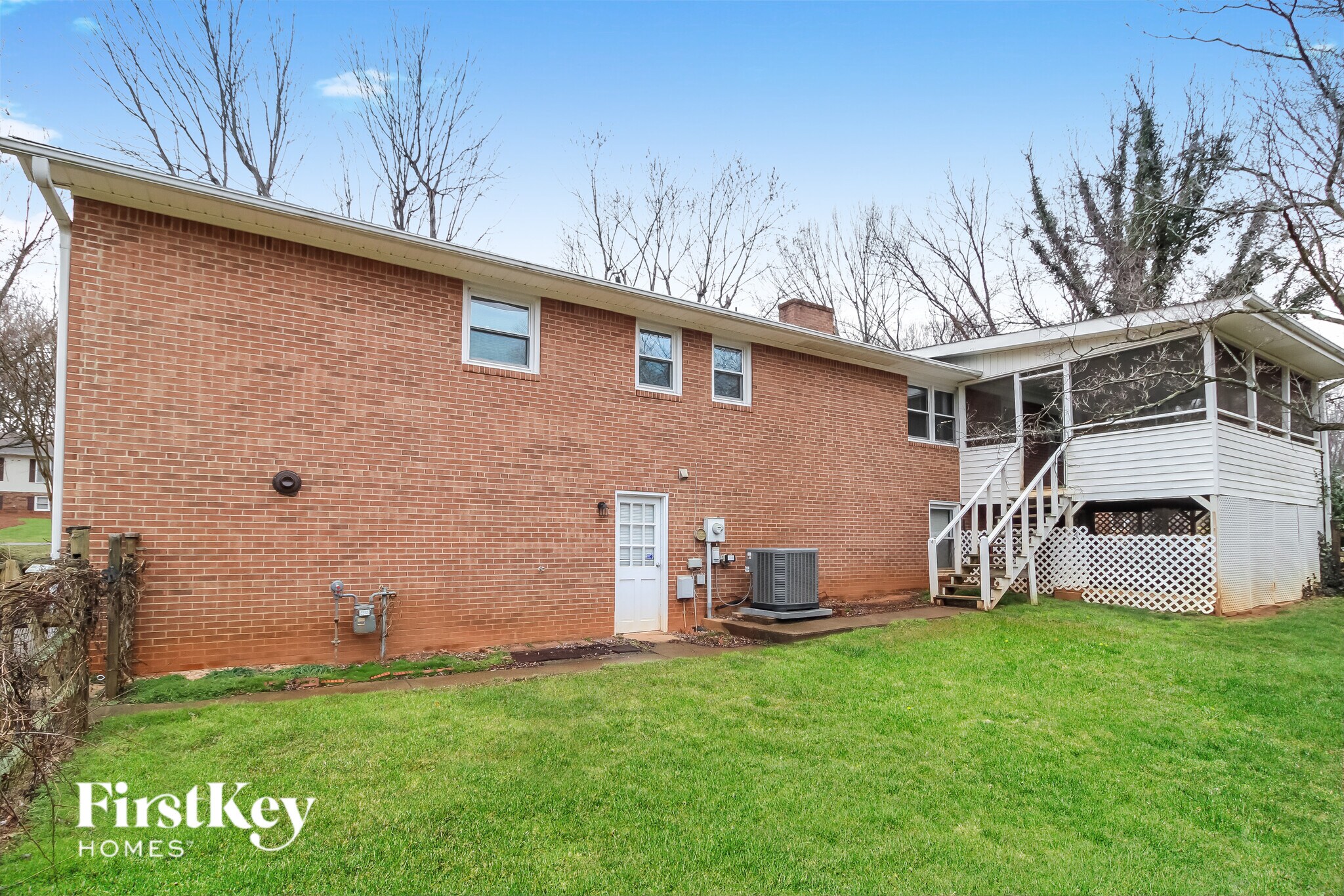 Building Photo - 535 Drumheller Rd