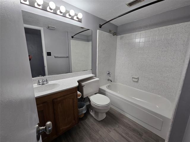 Building Photo - 5216 Kemp Dr