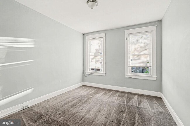 Building Photo - 409 Edgewood St