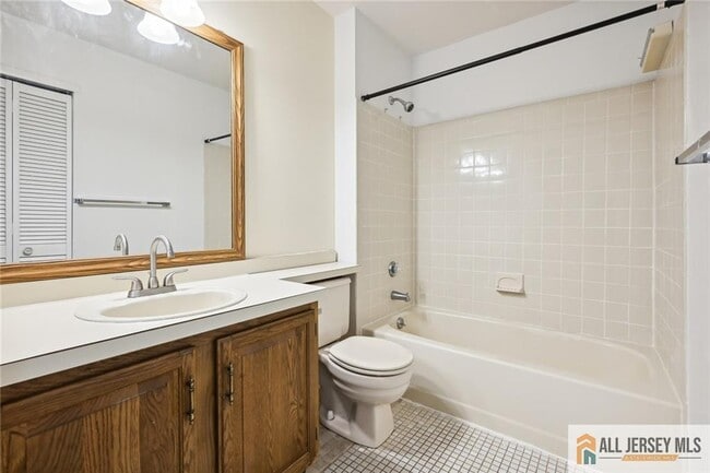 Building Photo - 1607 Aspen Dr