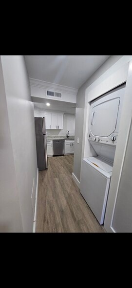 Building Photo - 121 Sweet Ln