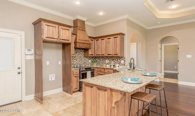Building Photo - 315 Hill Ridge Dr