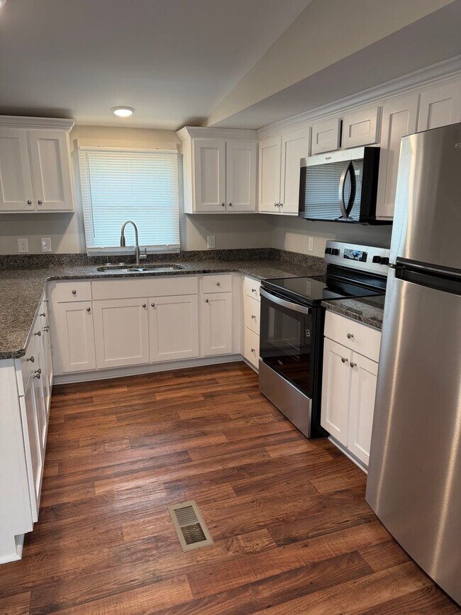 Building Photo - 3BR/2BA Fully Remodeled Home – Galivants Ferry