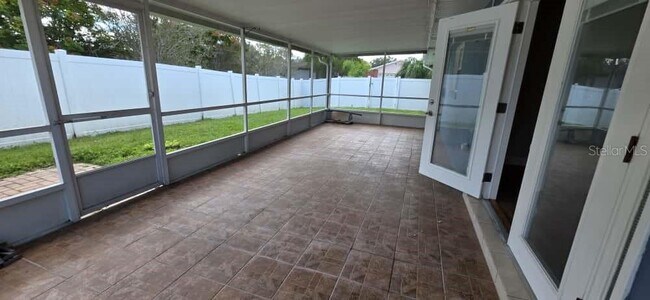 Building Photo - 105 Blue Heron Ln