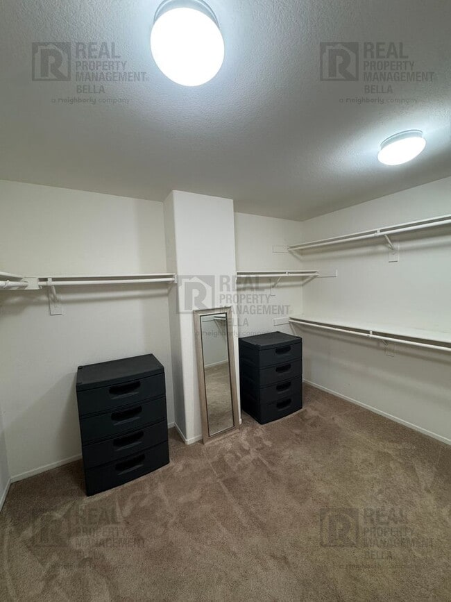 Building Photo - Gorgeous Murrieta Home with Main Floor Bedroom and Bathroom