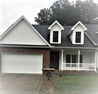Building Photo - Immaculate Townhouse in Barboursville