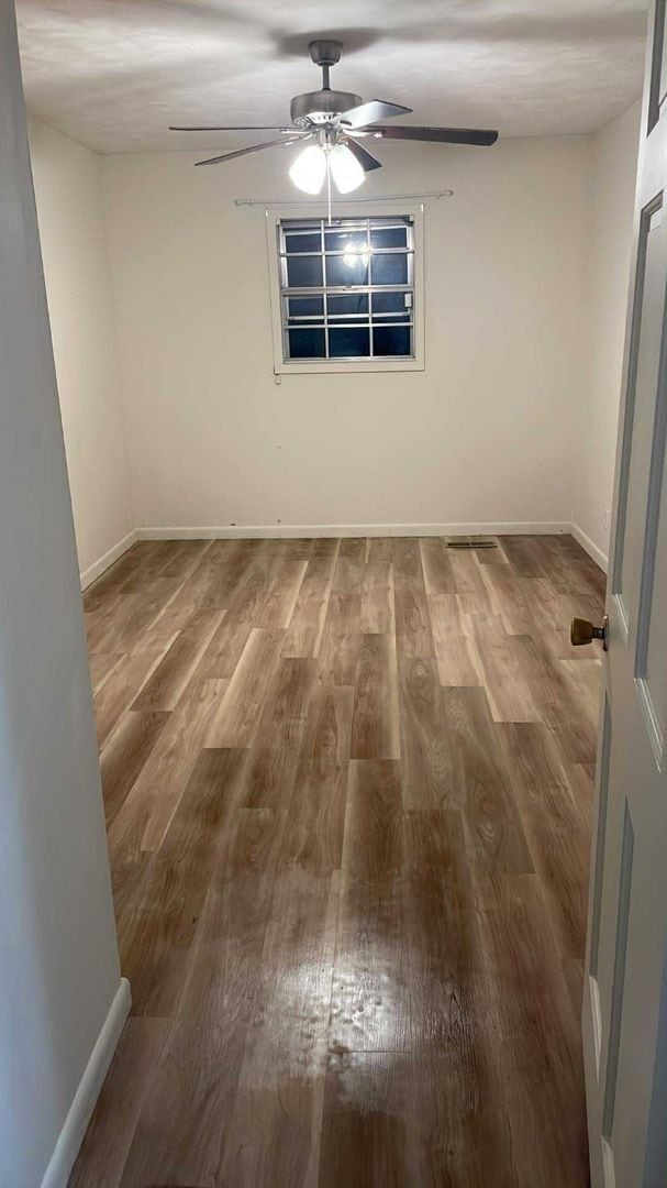 Building Photo - 504 W South