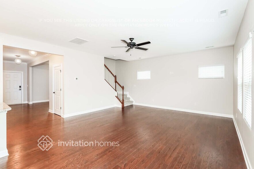 Building Photo - 8617 Caruthers Dr