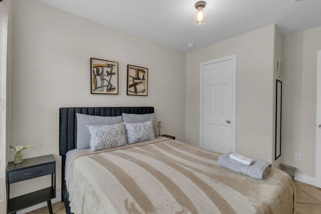 Building Photo - 746 Cape Cottage Ln